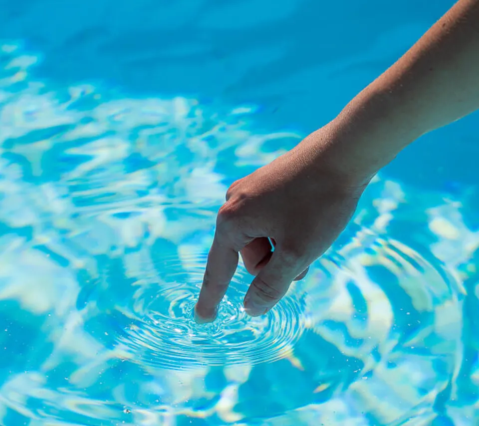 metalu-elevador-silla-piscina